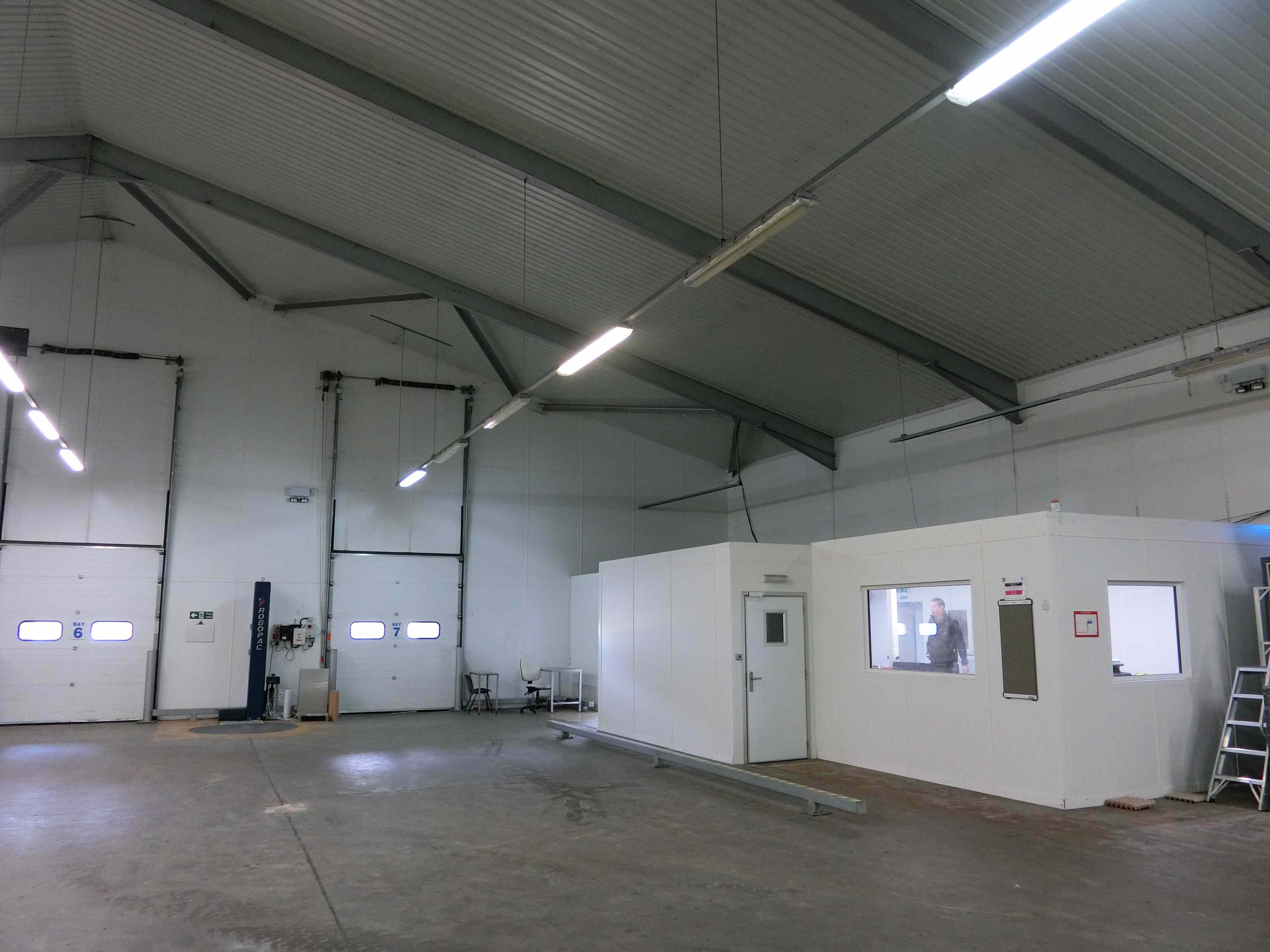 Industrial Unit in Wolverhampton - photo 2